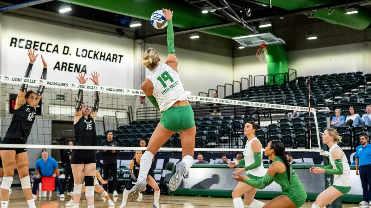 UVU women’s volleyball sweeps UC Riverside